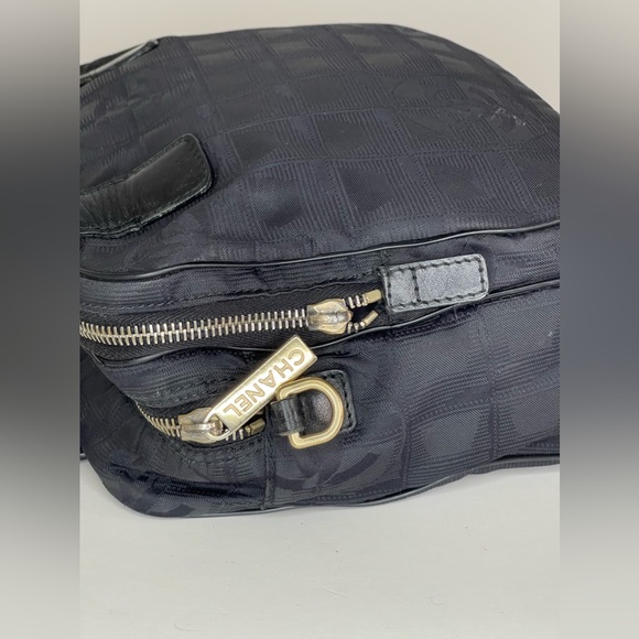 Chanel Hand Bag New Travel Line Black Nylon - Picture 9 of 14